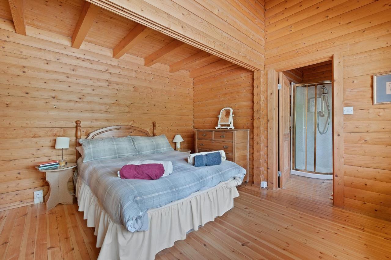 Finest Retreats - The Logs Villa Fort William Exterior photo