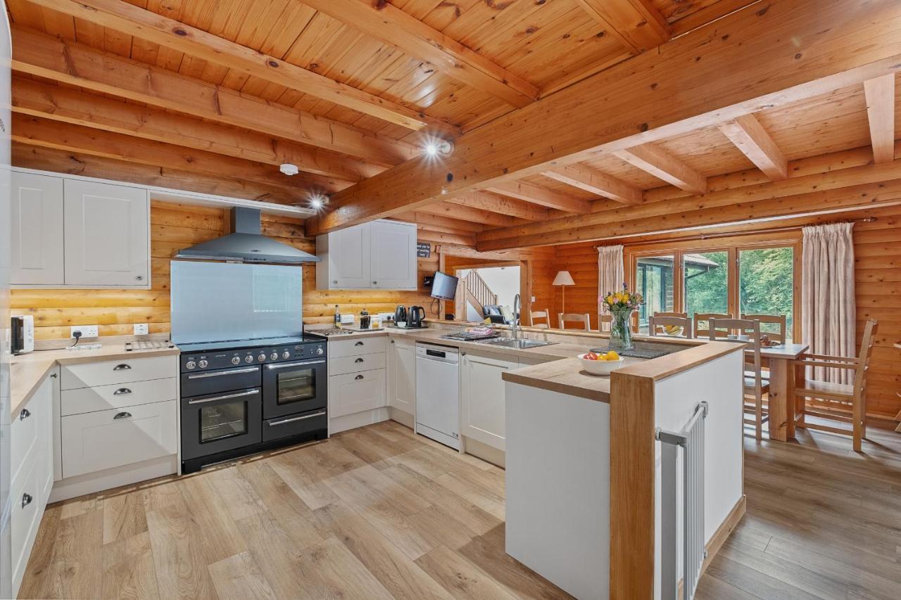 Finest Retreats - The Logs Villa Fort William Exterior photo