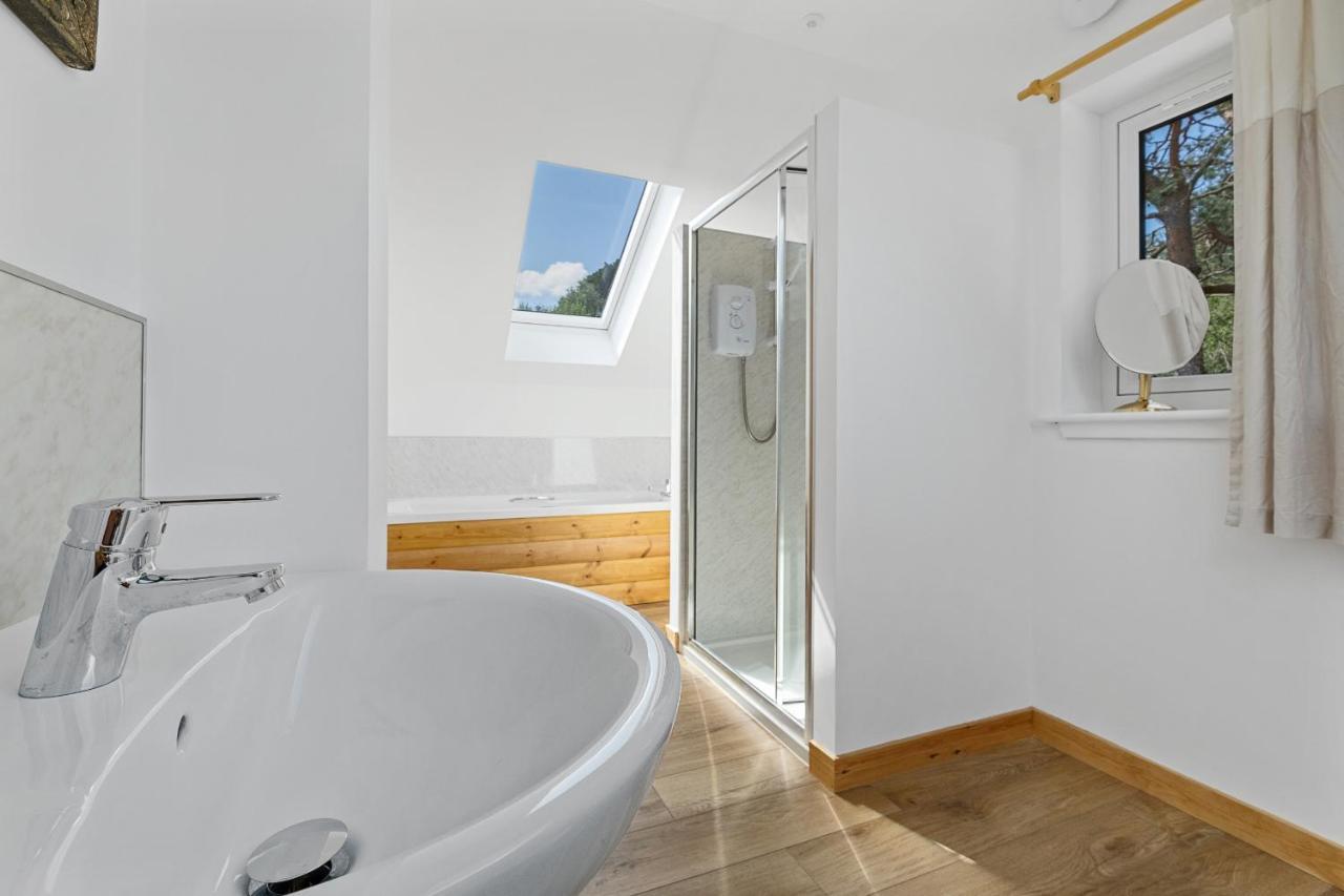 Finest Retreats - The Logs Villa Fort William Exterior photo