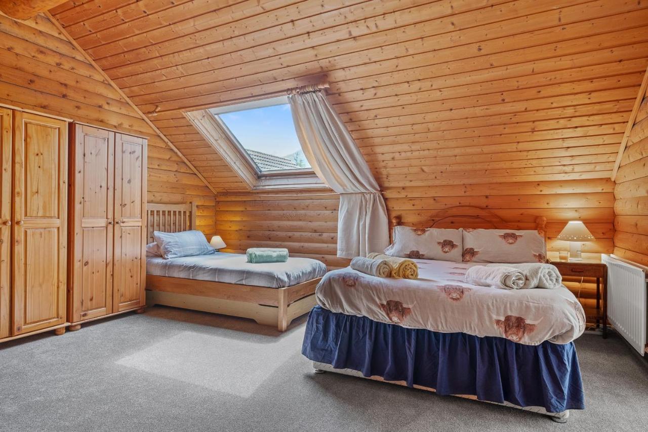 Finest Retreats - The Logs Villa Fort William Exterior photo