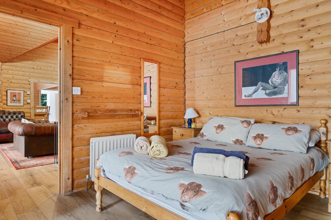 Finest Retreats - The Logs Villa Fort William Exterior photo